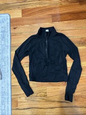 Neer Women's Black Long-Sleeve Half-Zip Pullover Hoodie